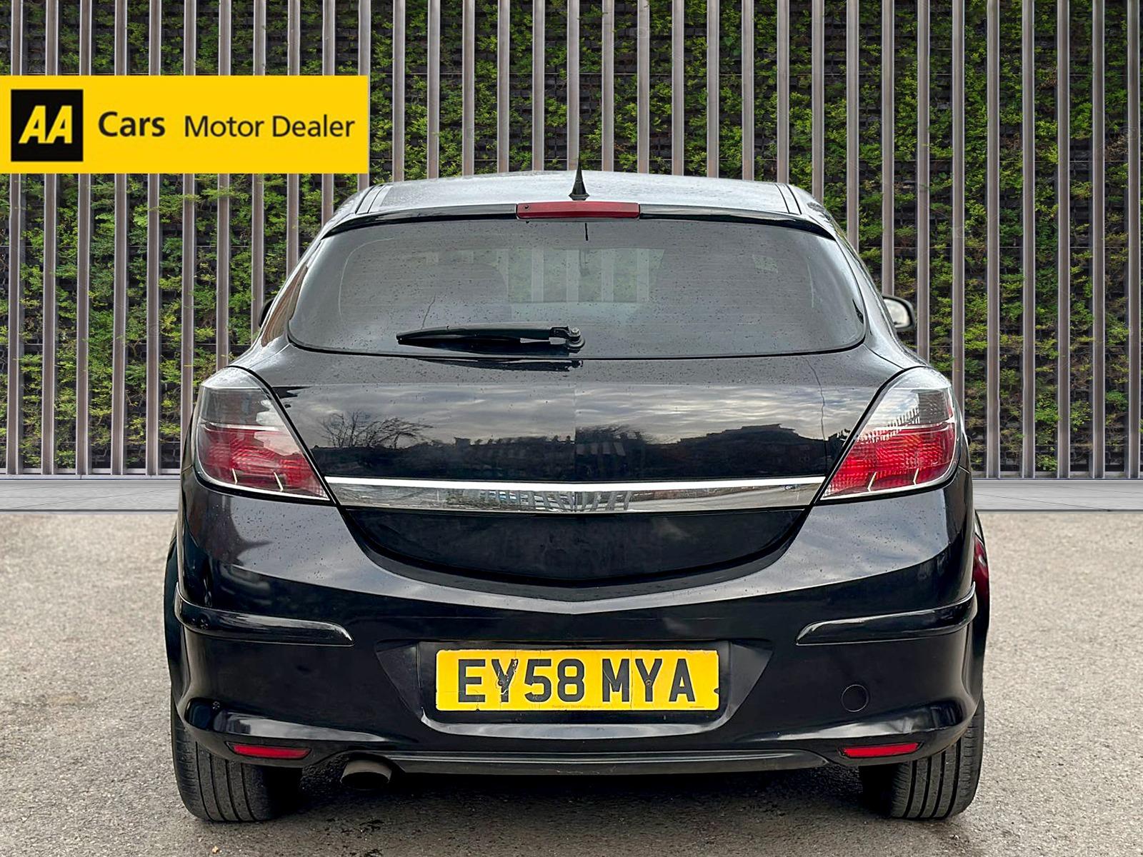 Vauxhall Astra 1.6i 16v SXi Sport Hatch 3dr Petrol Manual (155 g/km, 113 bhp)
