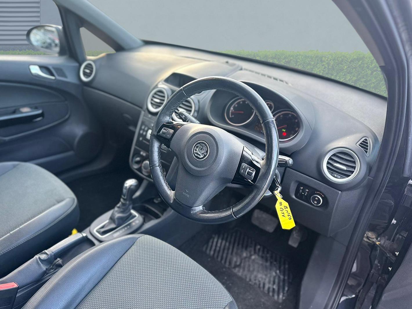 Vauxhall Corsa 1.4i 16v SE Hatchback 5dr Petrol Automatic (a/c) (138 g/km, 99 bhp)