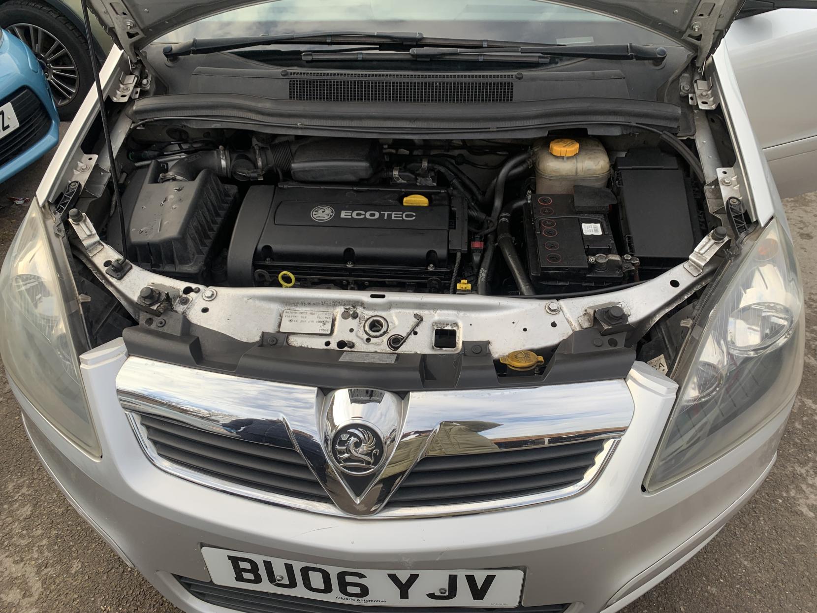 Vauxhall Zafira 1.6 16V Club MPV 5dr Petrol Manual Euro 4 (100 bhp)