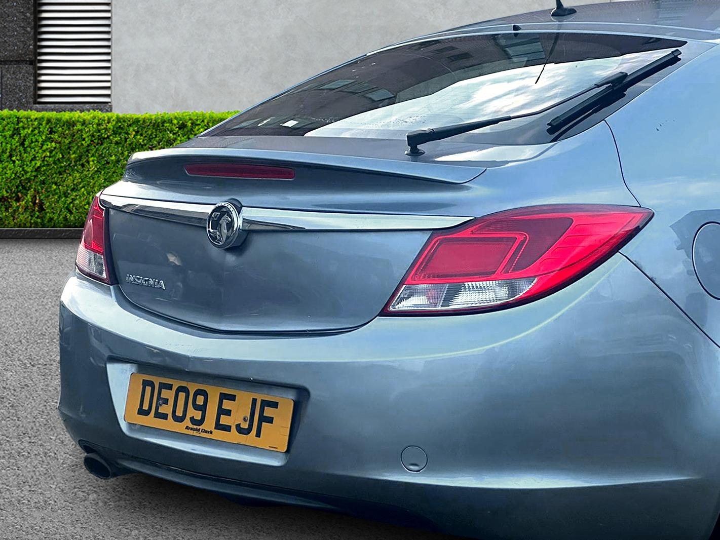Vauxhall Insignia 1.8 16V SRi Hatchback 5dr Petrol Manual Euro 5 (140 ps)